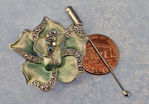 Sparkly Enamel and Crystals Green Flower Pin/Pendant